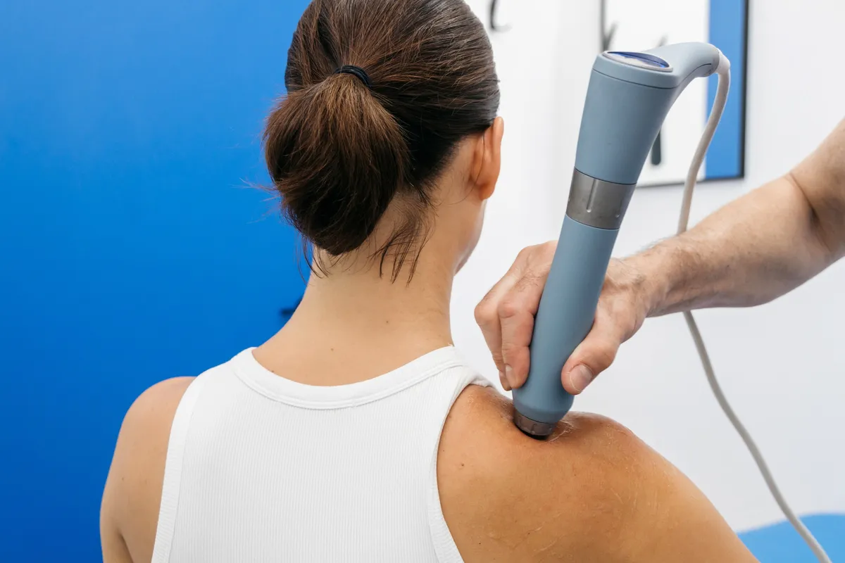Shockwave-therapie op de schouder